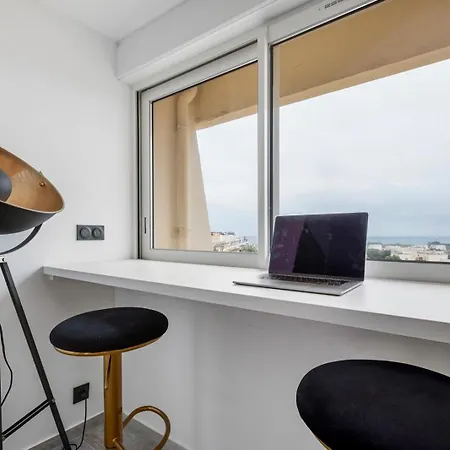 The Place To Be Port Nature Apartment